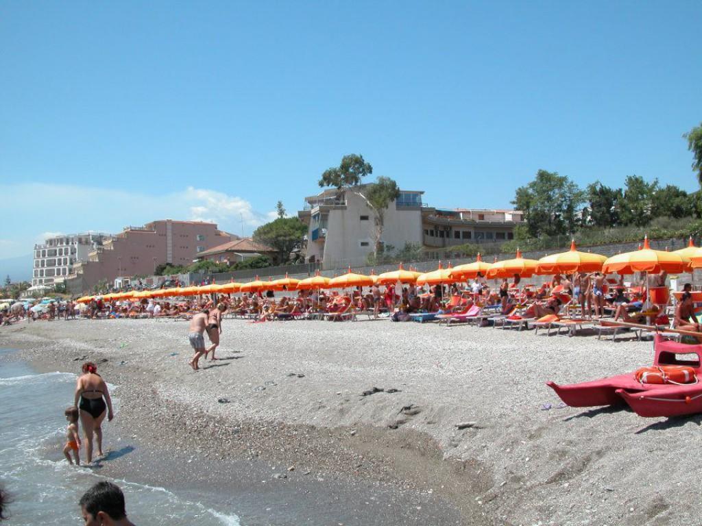 Ipanema Suite Giardini Naxos Eksteriør billede